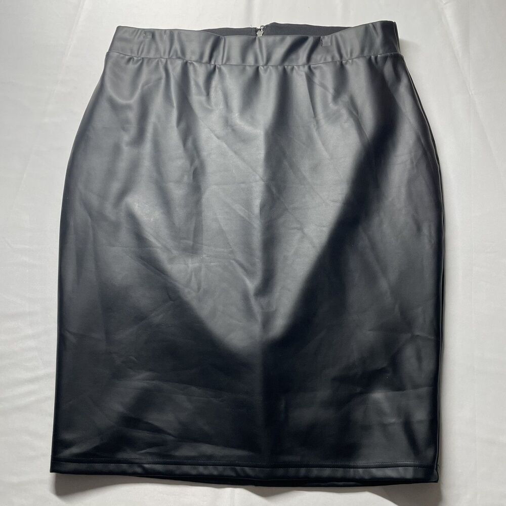 Studio by Torrid Black Faux Leather Pencil Skirt Women's Size 1X -(dp)